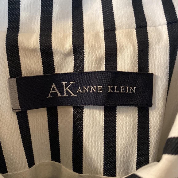 Anne Klein striped jacket size is not listed but fits like a large - Picture 3 of 5
